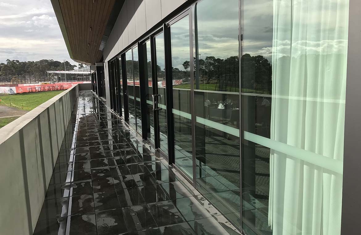 Window Cleaning (With tiles)