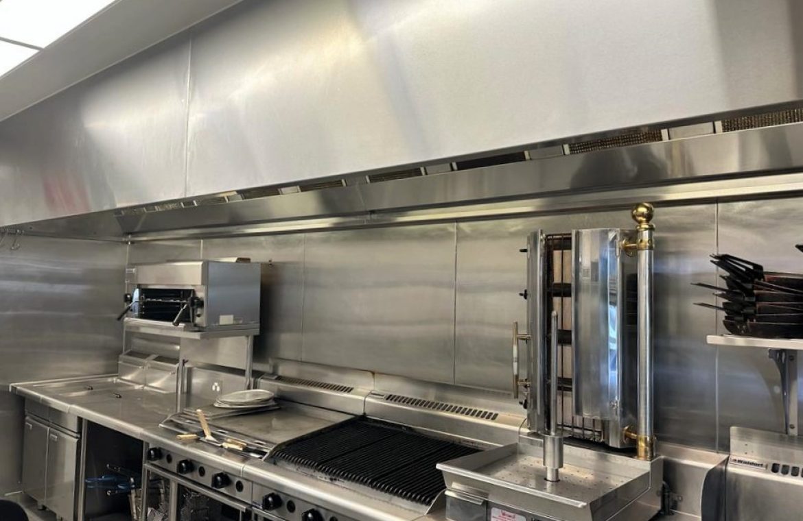 Commercial kitchen cleaning